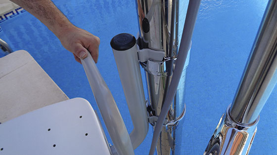 ascensor-acuatico-asiento-desmontable